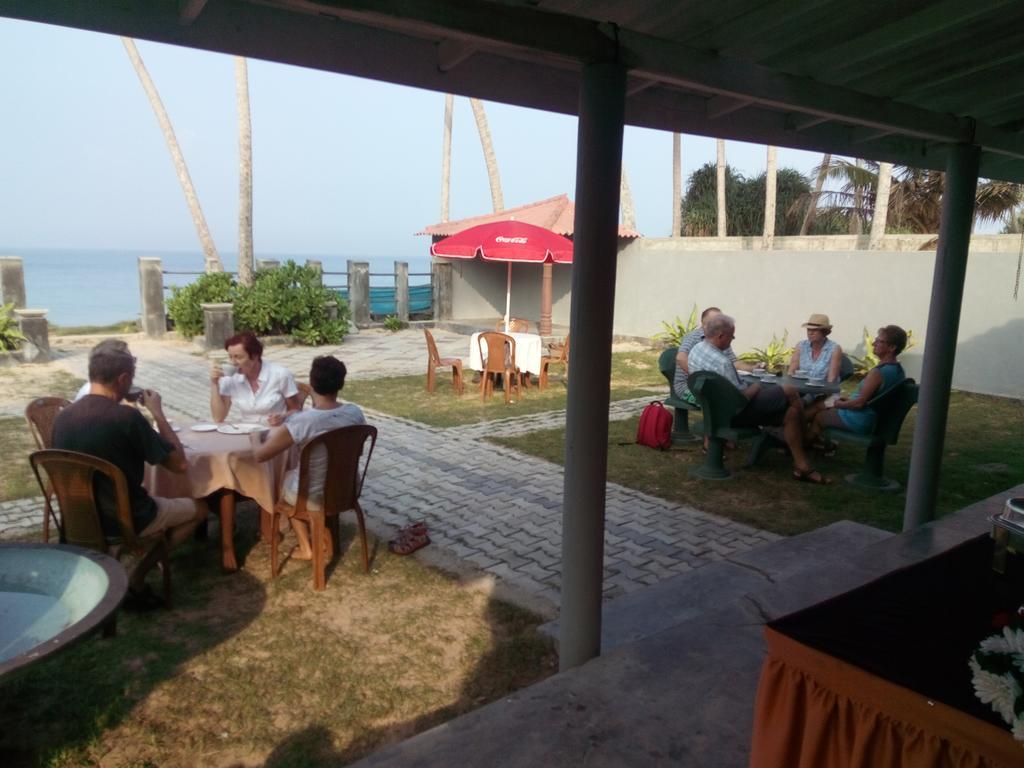 Rainbow Beach Hotel Hikkaduwa Εξωτερικό φωτογραφία